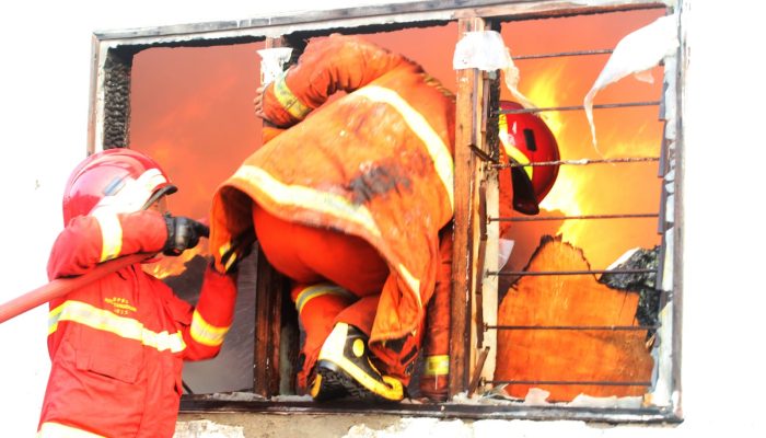 Foto: Gudang Barang Belanja Online Hangus Terbakar