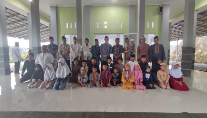 TAHUKAH ANDA? Inilah Pengertian Yatim Menurut Islam