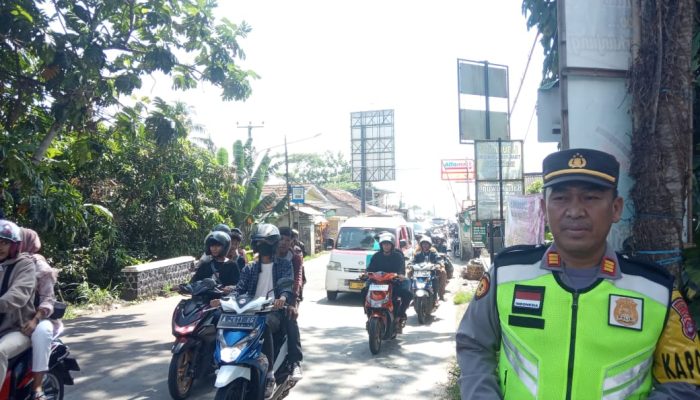 Intensitas Kendaraan Meningkat, Arus Lalu Lintas Ciomas – Anyer Tersendat