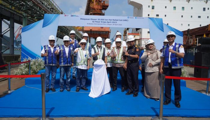 30 Ribu Ton Baja Krakatau Steel Berlayar ke Eropa Italia