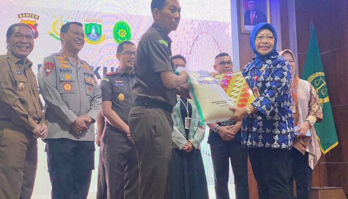 Pertama di Indonesia, Provinsi Banten Salurkan Beras Rampasan Negara ke Kabupaten/Kota