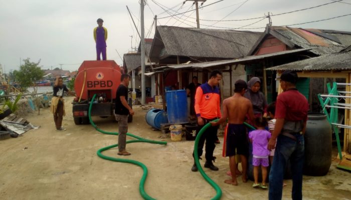 Warga di 3 RT Kelurahan Banten Kota Serang Kekurangan Air Bersih