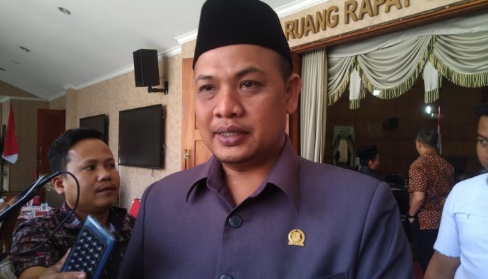 Ketua DPRD Kota Cilegon Isro Miraj Akan Naikan Anggaran Untuk Pendidikan