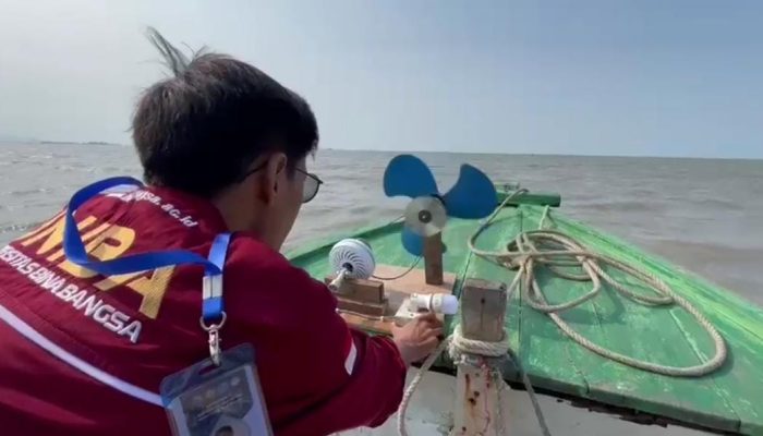 Nelayan di Serang Andalkan Penerangan Perahu Dengan Aki, Dioprek Mahasiswa Tercipta Sumber Listrik Dari Angin