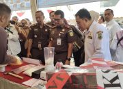 Hari Bhakti Adiyaksa ke 63, Kejari Cilegon Pamerkan UMKM dan Musnahkan Barang Bukti