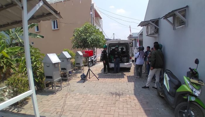 Bau Belerang yang Menghantui warga Taman Cilegon Indah, DLH Kota Cilegon Pasang Alat Pengukur Udara