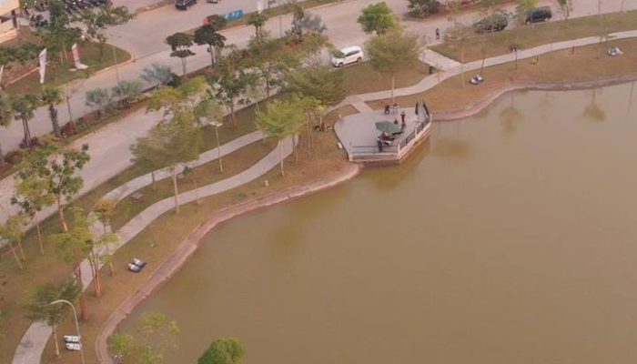 Lagi Hits! WAJIB DIDATANGI, Kalaka Park Cafe Tempat Nongkrong di Kota Cilegon View-nya Danau