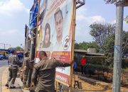 Tidak Pandang Bulu, Satpol PP Kota Cilegon Tertibkan APK Termasuk Baliho Anak Wali Kota Cilegon