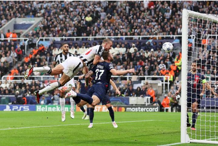 Potret pertandingan Newcastle United melawan PSG dalam lanjutan matchday ke 2 Liga Champions Eropa grup F. Tangkapan layar instagram: @nufc