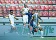 Liga 1 Pekan ke 18: Dua Kartu Merah Warnai Kemenangan Arema Atas Dewa United, Begini Ringkasan Pertandingannya