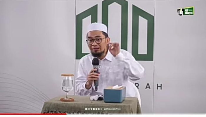 Doa Saat Shalat Apakah Boleh Diulang Selepas Shalat? Begini Kata Ustad Adi Hidayat