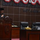 Wali Kota Serang, Syafrudin Menyampaikan Sambutan Terakhirnya Sebagai Walikota Di Rapat Paripurna DPRD Kota Serang. Rival/Megatrust.co.id