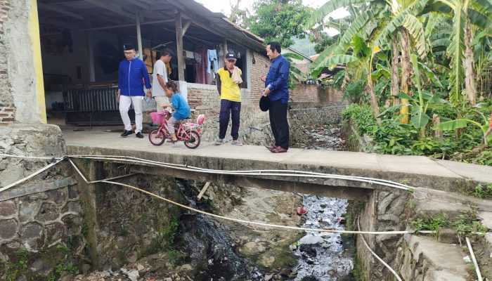 Jembatan Setapak di Tegal Bunder Cilegon Kerap Makan Korban, Caleg PAN Rahmatullah Bantu Pelebaran