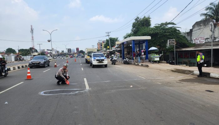 Diserempet Mobil Box lalu Terjatuh, Pemotor Berstatus Pelajar Tewas, Begini Kronologinya