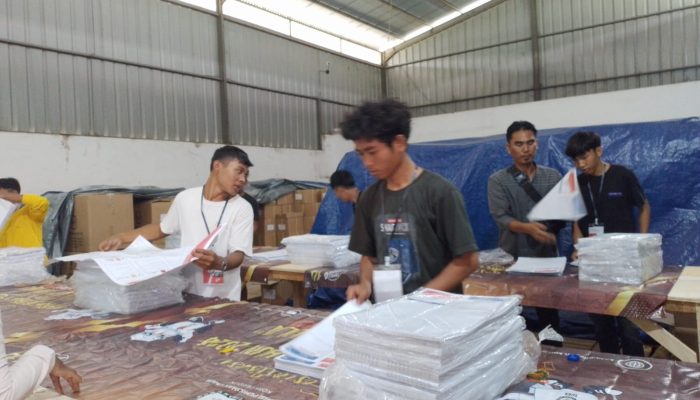 Ratusan Ribu Surat Suara DPRD Provinsi Banten di KPU Cilegon Mulai Digarap