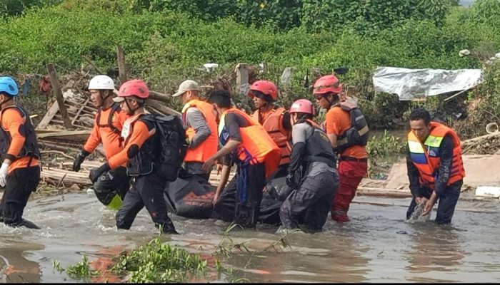 Pekerja yang Hanyut Terseret Banjir di Sekitaran PT Lotte Chemical Indonesia Ditemukan Meninggal Dunia