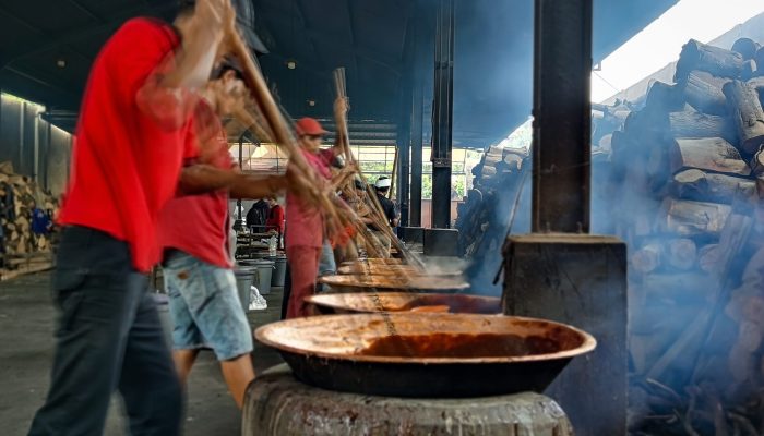 Foto: Pembuatan Kue Keranjang Khas Imlek