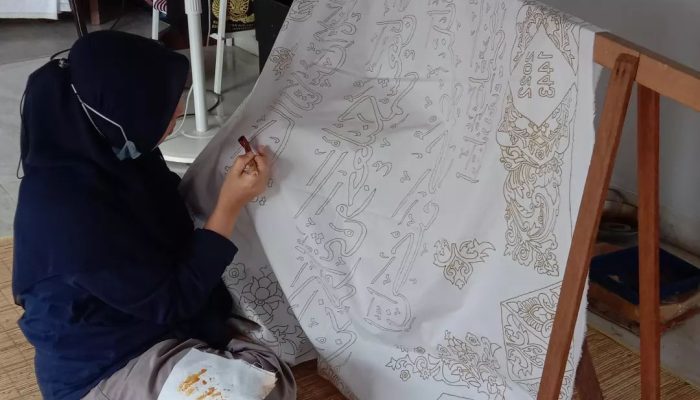 Batik Kembang Mayang Rekomendasi Busana Lebaran Khas Kota Tangerang