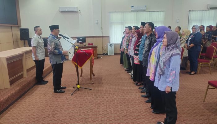 Wali Kota Cilegon Lantik Belasan Pejabat Pemkot, Ada Nama Ajudan Helldy