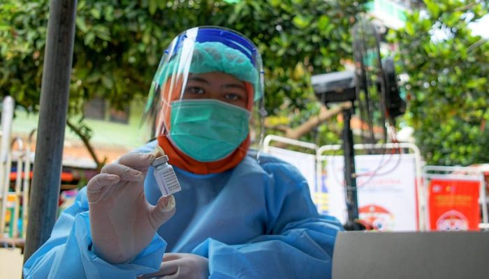 Heboh Kasus TTS Efek Vaksin Astrazeneca, Komnas KIPI: Tidak Ada Efek Samping Vaksin Covid di Indonesia