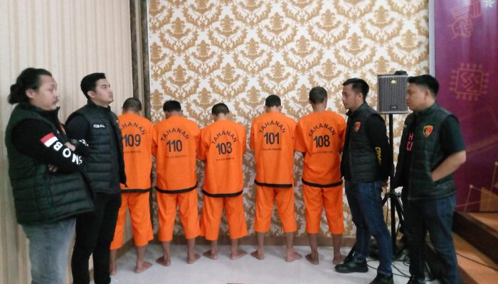 Polisi Ringkus 5 Tersangka Pemburu Badak Jawa, Ada Temuan Tersangka Baru