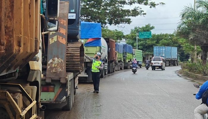 Memasuki Libur Panjang Idul Adha, Satlantas Cilegon Larang Truk Melintas di Jalur Wisata Anyer, Diputar di JLS Cilegon