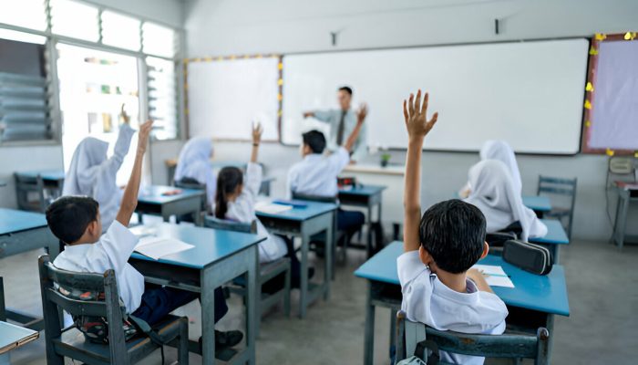 JANGAN DIREMEHKAN, Inilah Pantangan Ketika Belajar dan Mengajarkan Ilmu