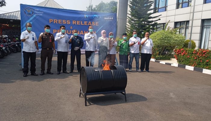 BNN Banten Musnahkan Sabu dan Ganja Yang Di kamuflase Pada Kue dan Jok Motor