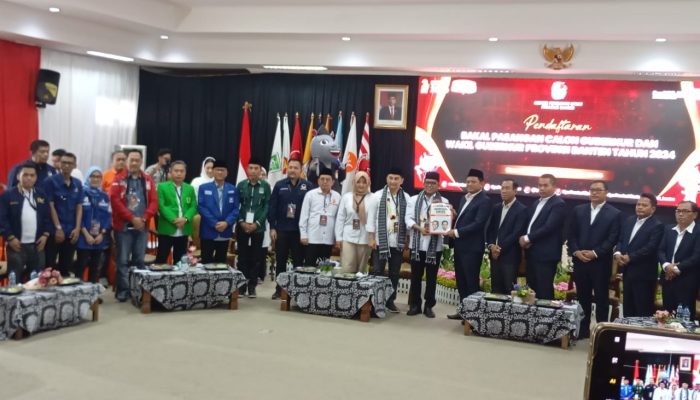 Andra-Dimyati Daftar ke KPU Banten, Berkas Dinyatakan Lengkap