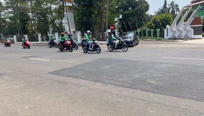 Keluhkan Tarif Murah, Driver Ojol di Serang Minta Naikan Tarif Batas Bawah Secara Wajar