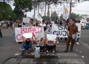 Pelantikan DPRD Kabupaten Serang Diwarnai Aksi Unjuk Rasa Masyarakat, Ini Tuntutannya