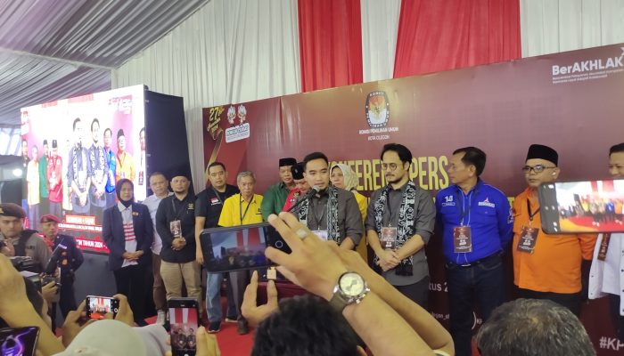 Hari Terakhir Pendaftaran, Robinsar-Fajar Deklarasi hingga Pendaftaran ke KPU Cilegon