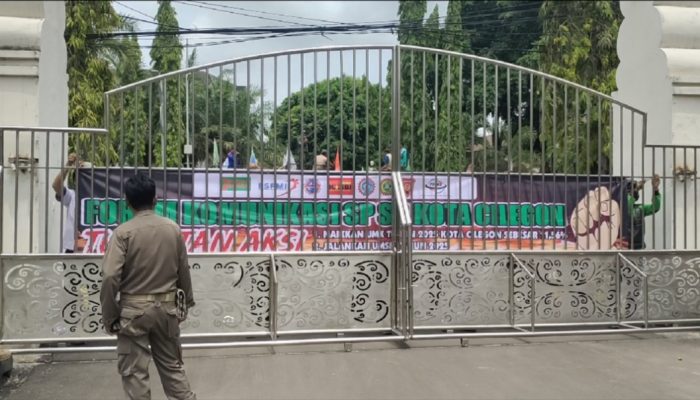 Buruh di Cilegon Demo Menuntut kenaikan UMK 2025, Ada Momen Lucu
