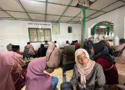 Wisatawan asal Pandeglang Ziarah ke Banten Lama Sebelum Liburan ke Anyer