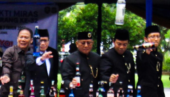 Foto: Pemusnahan Miras Jelang HUT Kota Tangerang