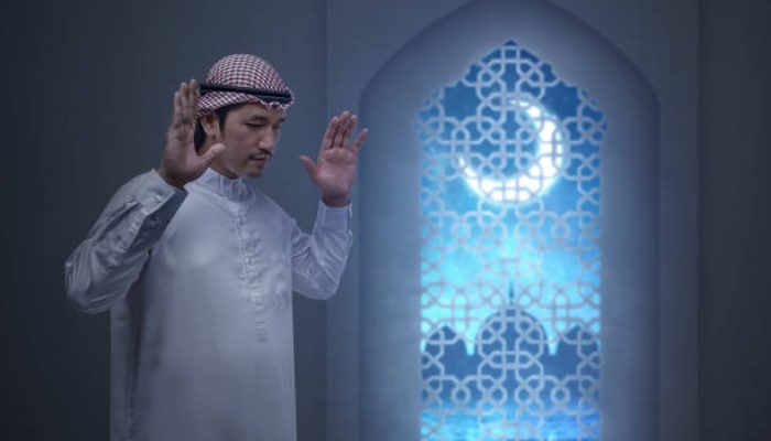 Bacaan Niat Sholat Tarawih Sendiri dan Tata Caranya