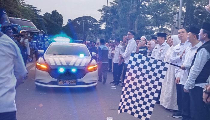 Wagub Dimyati Beri Pesan Untuk Jemaah Haji Saat Hadiri Pelepasan Pemberangkatan Kloter 35 Kota Serang