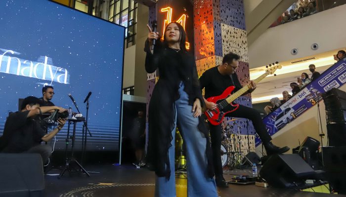 Foto: Penampilan Bernadya Dalam 14 Tahun Tangcity Mall
