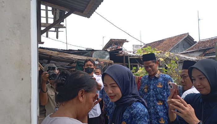 Tunjung Teja Dihantam Puting Beliung, Puluhan Rumah Porak Poranda, Bupati Serang Ratu Zakiyah Terjun ke Lokasi