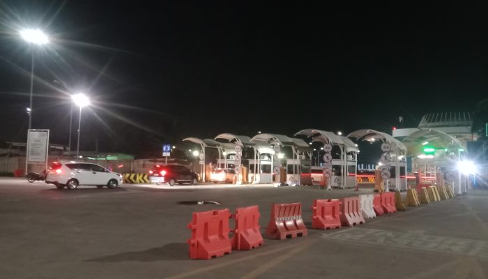 Malam Natal Pelabuhan Merak Terpantau Lengang