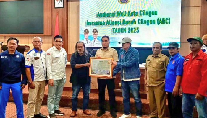 Setahun Memimpin Kota Industri, Robinsar Fajar Dapat Apresiasi Dari Buruh Cilegon