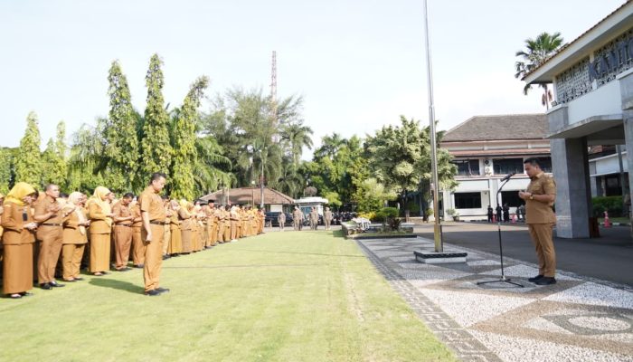 Hari Pertama Kerja, Wali Kota Cilegon Robinsar Tekankan Disiplin dan Peningkatan Pelayanan Publik