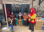 Istri Wali Kota Cilegon Berikan Langsung Bantuan dari Dinsos ke Warga